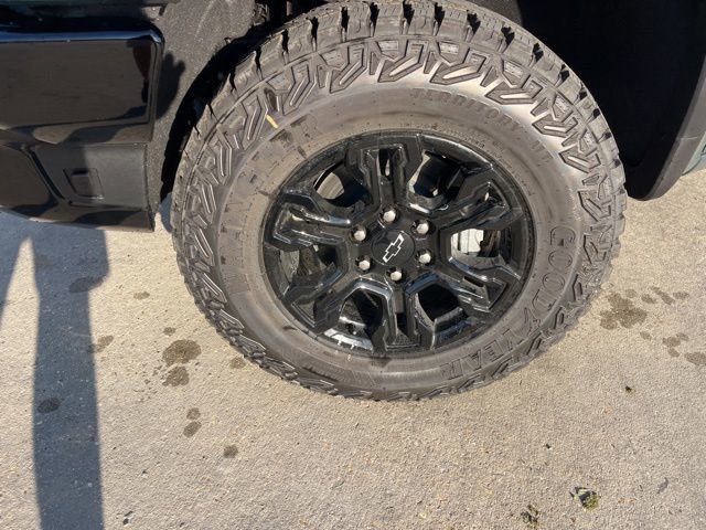 New 2026 Chevrolet Silverado 1500 ZR2 w/ Dark Appearance Package AWD/4WD image 47