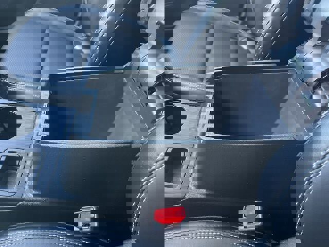 Certified 2025 Ford Escape Platinum image 39