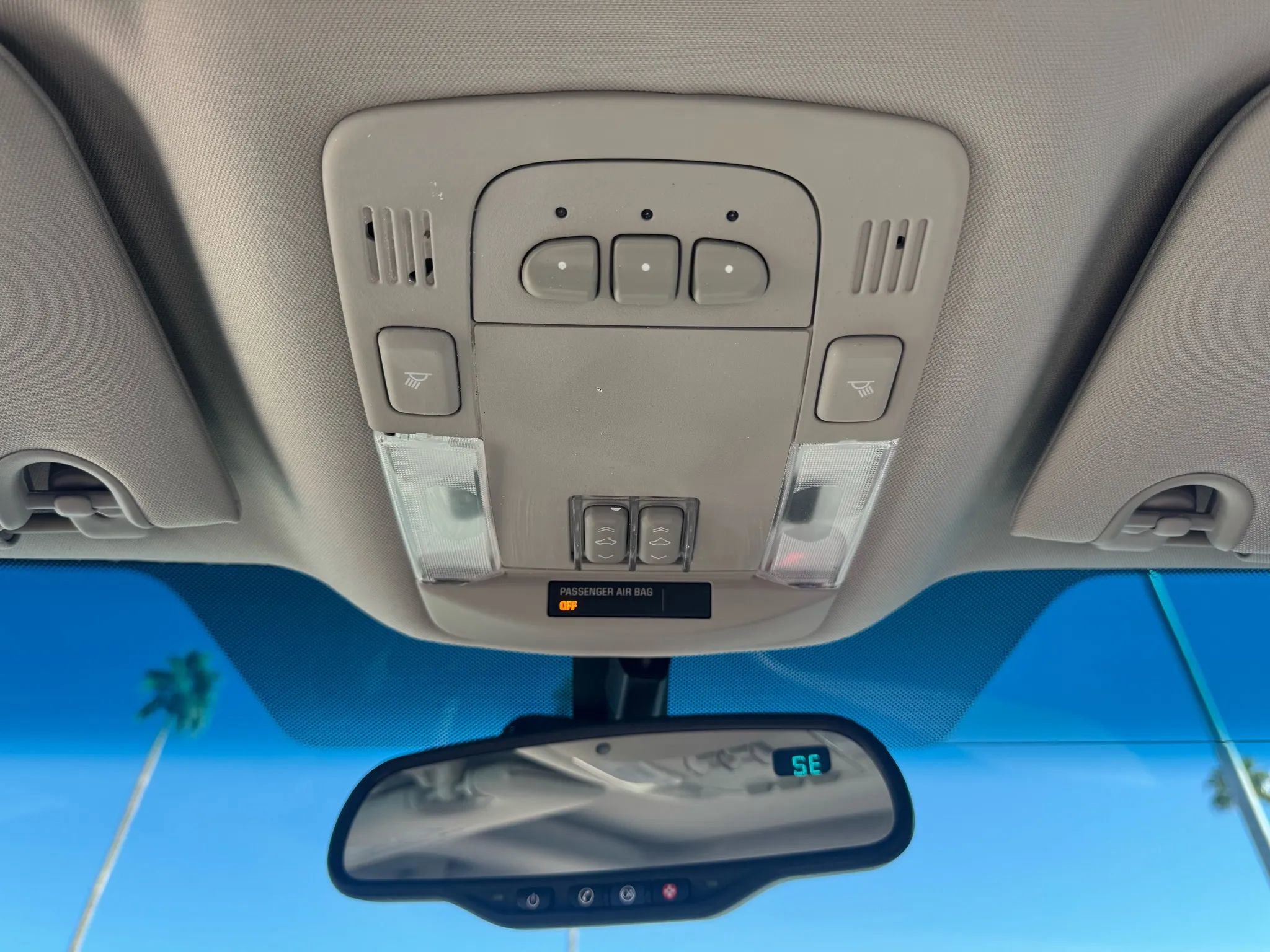 Used 2011 Cadillac DTS Luxury image 32