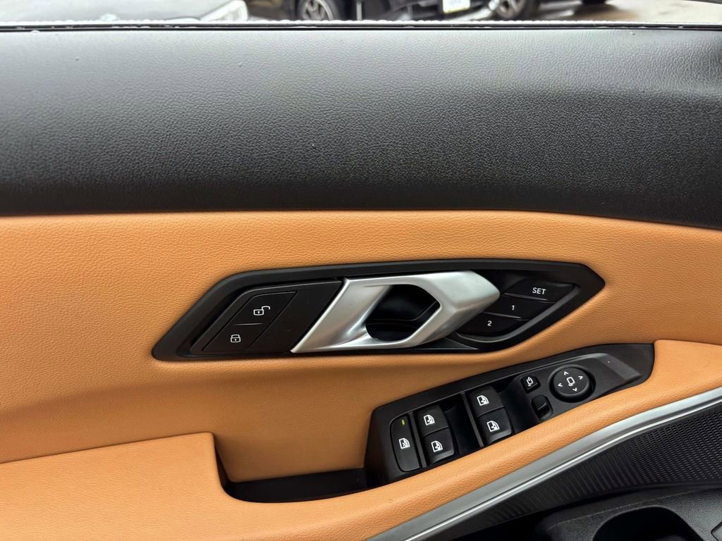 Used 2025 BMW 330i xDrive Sedan w/ Premium Package image 12