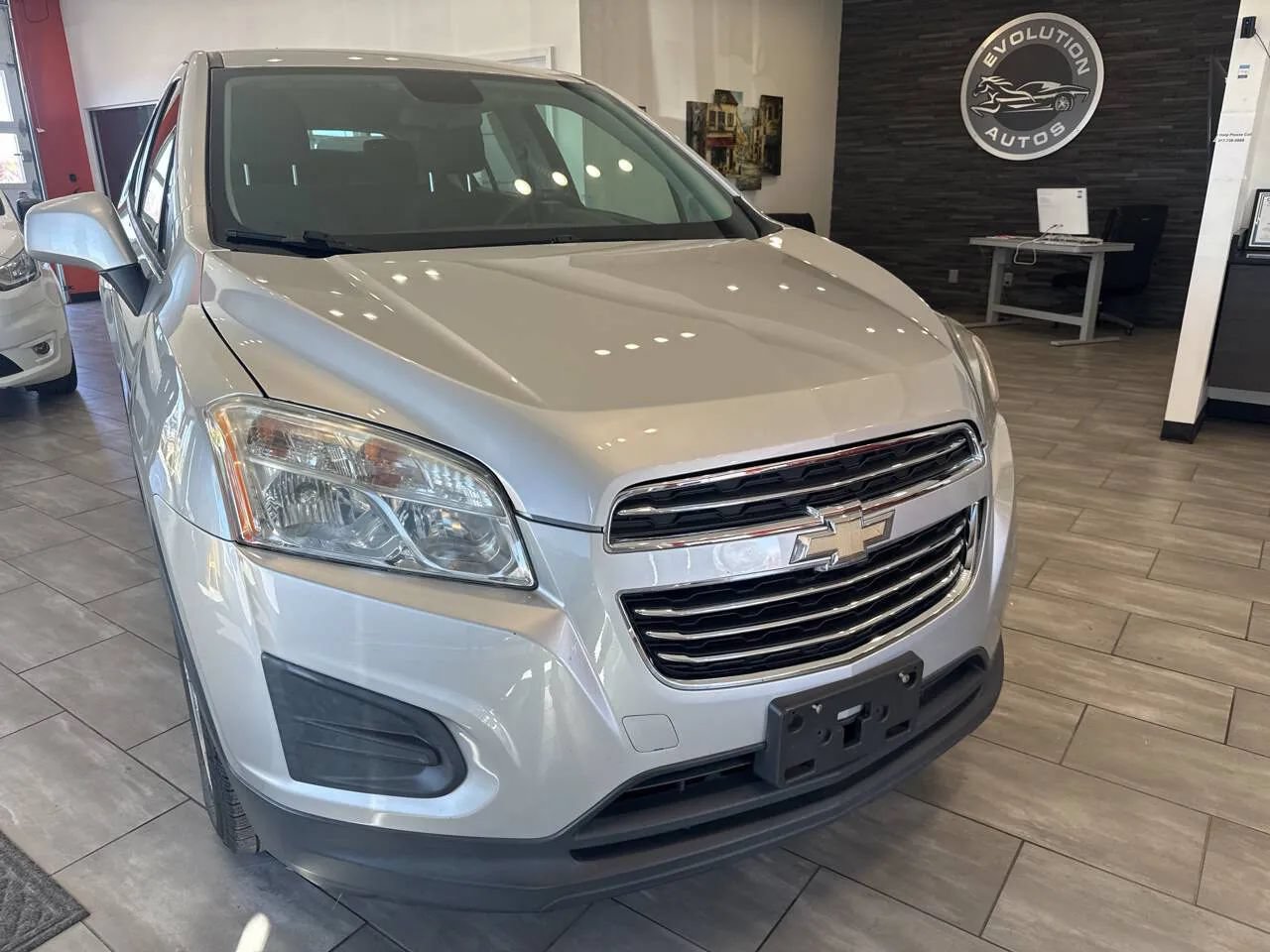 Used 2016 Chevrolet Trax LS AWD/4WD image 5