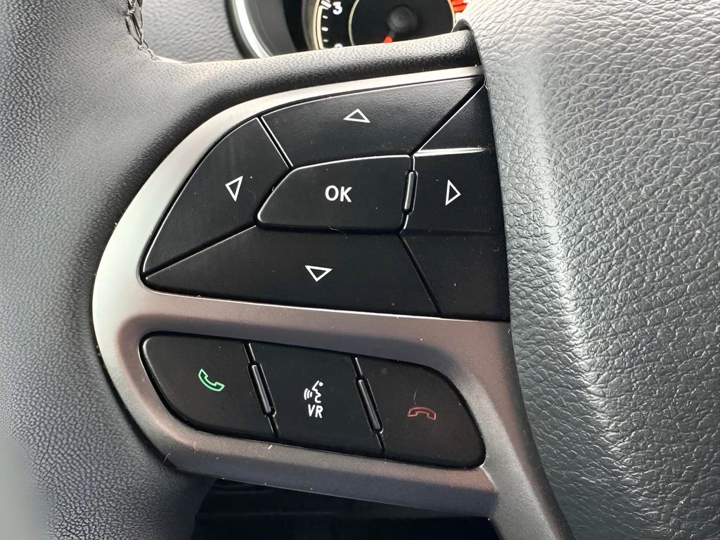 Certified 2022 Jeep Cherokee Latitude Lux image 18