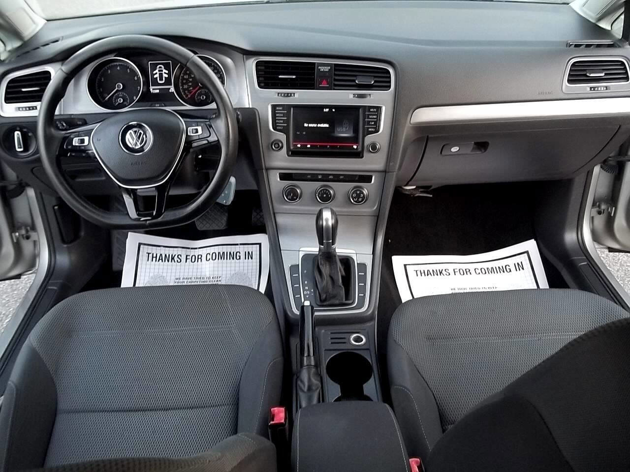 Used 2016 Volkswagen Golf S image 16