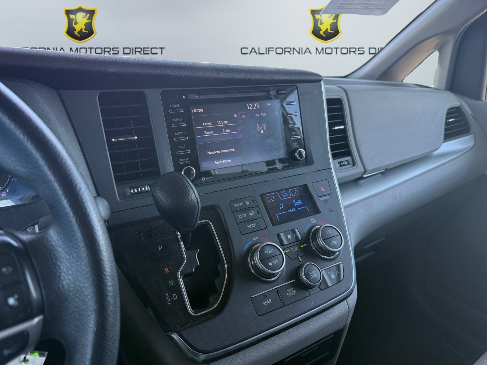 Used 2019 Toyota Sienna LE FWD image 12