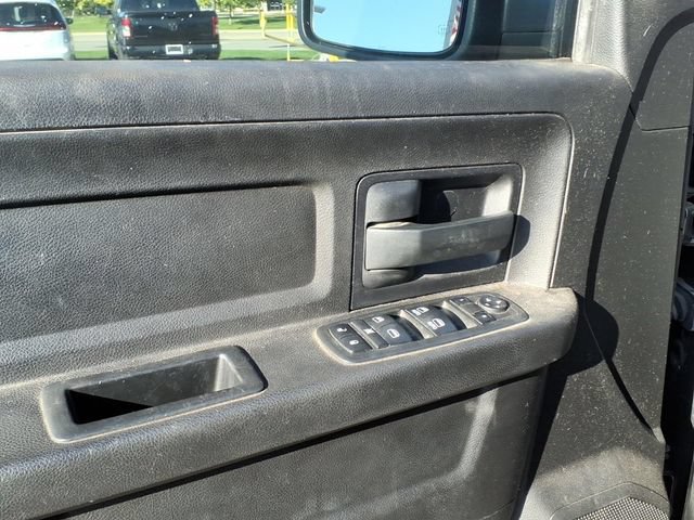 Used 2018 RAM 1500 Express w/ Black Ram 1500 Express Group AWD/4WD image 10