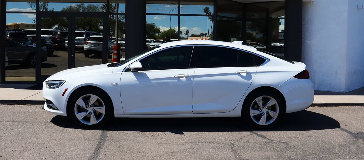 Used 2018 Buick Regal Preferred w/ Sights and Sounds Package FWD image 8