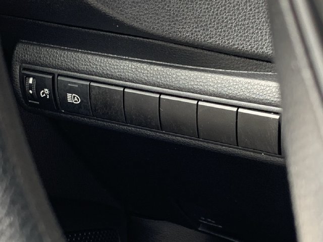 Used 2026 Toyota Corolla LE FWD image 15