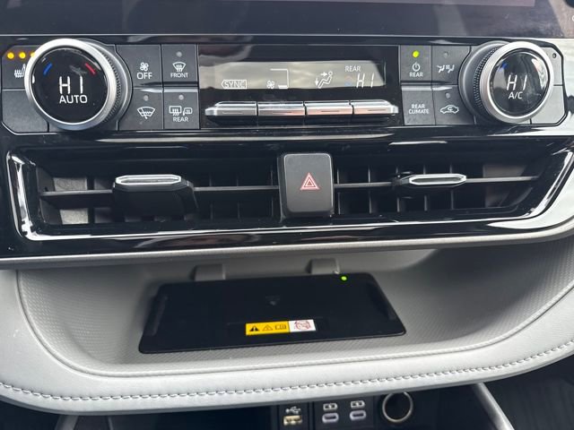 Used 2023 Toyota Highlander L image 38