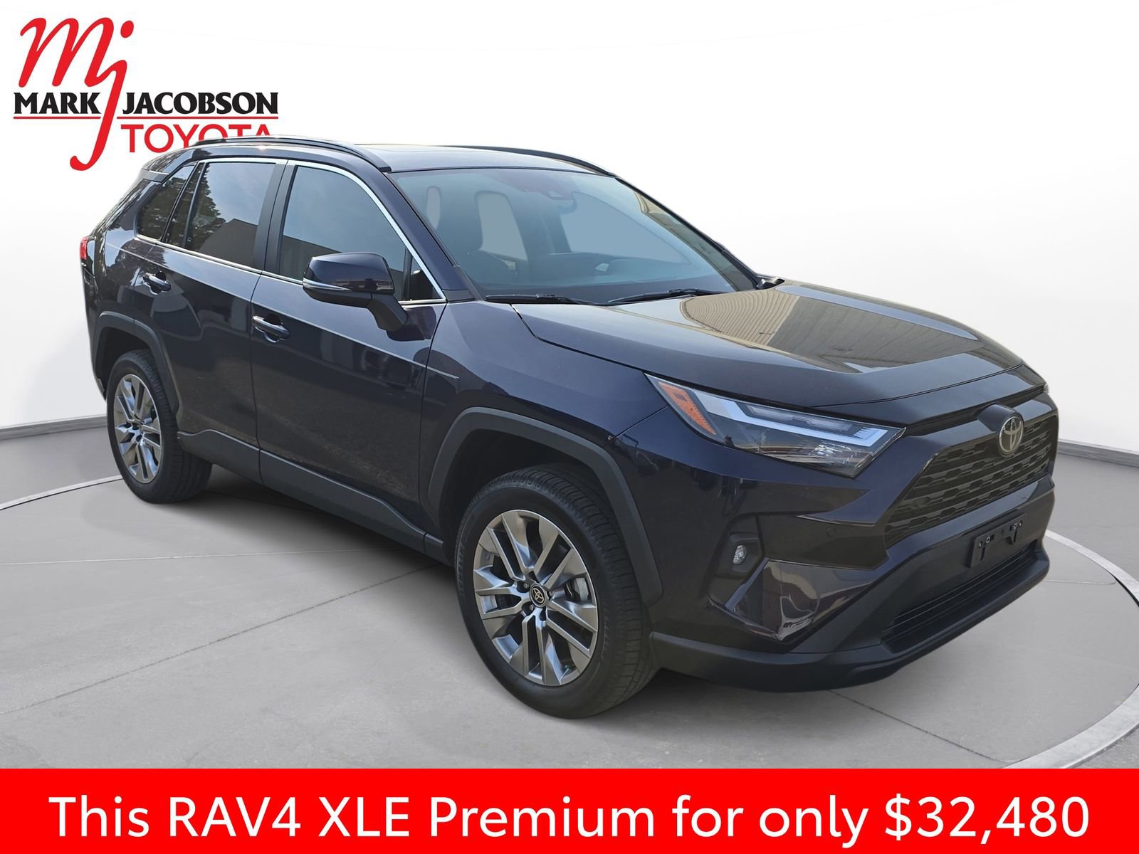 Used 2023 Toyota RAV4 XLE Premium image 6
