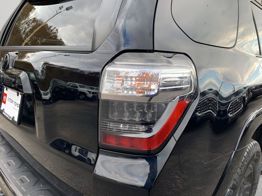 Used 2021 Toyota 4Runner Venture w/ Moonroof Package image 30