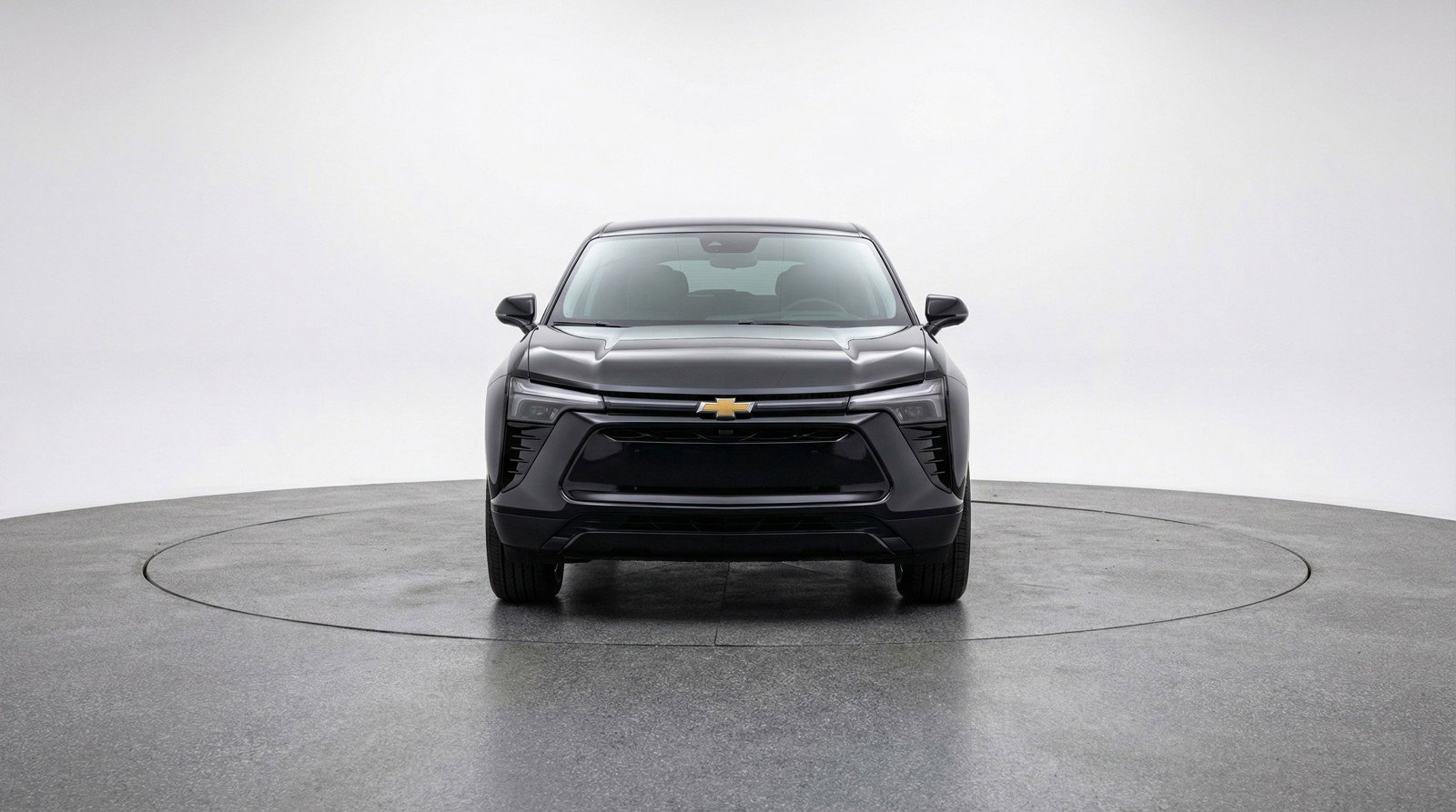 Used 2025 Chevrolet Blazer LT FWD image 2