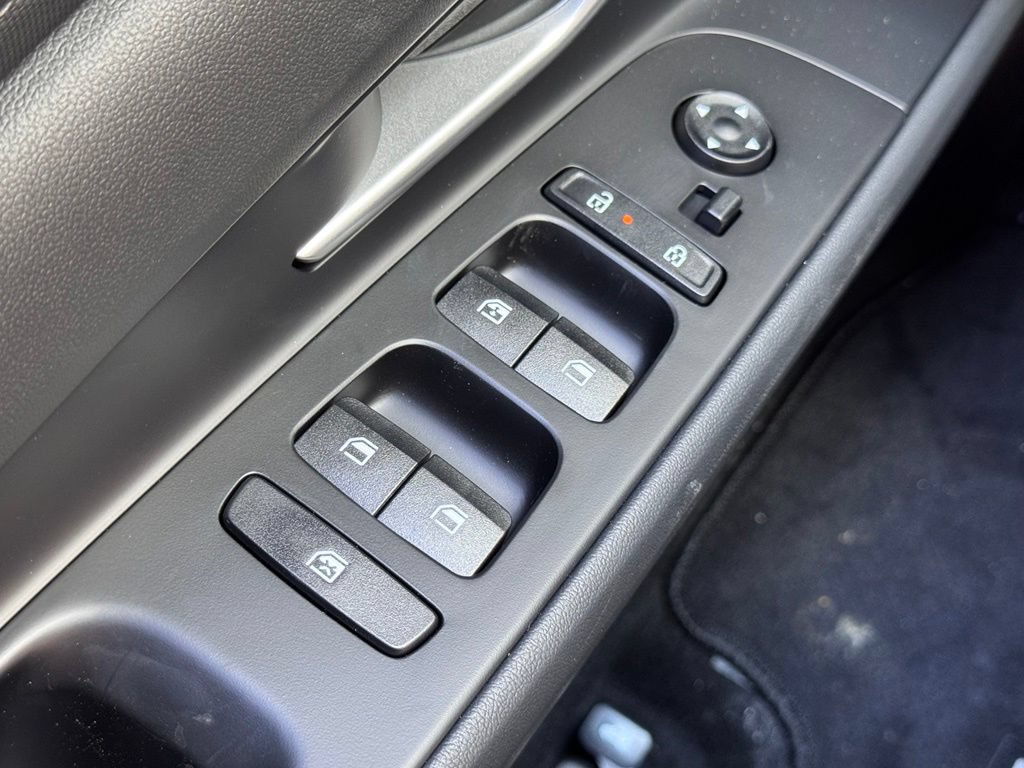 New 2026 Hyundai Elantra Limited FWD image 24