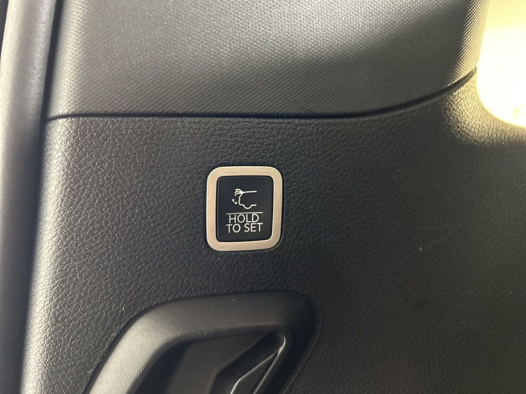 Used 2023 Jeep Grand Wagoneer Series III image 42