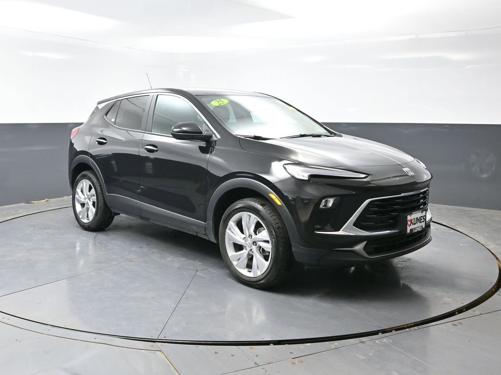 Used 2025 Buick Encore GX Preferred AWD/4WD image 6