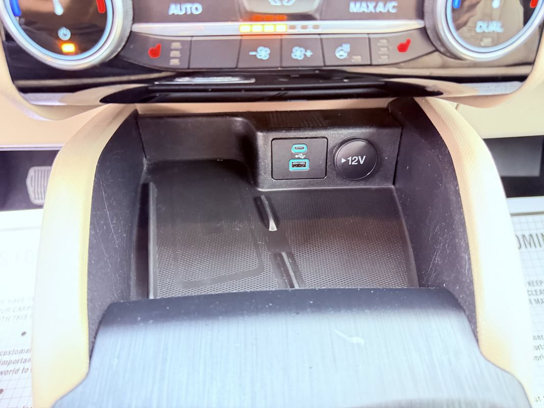 Used 2022 Ford Escape SEL w/ Technology Package AWD/4WD image 27