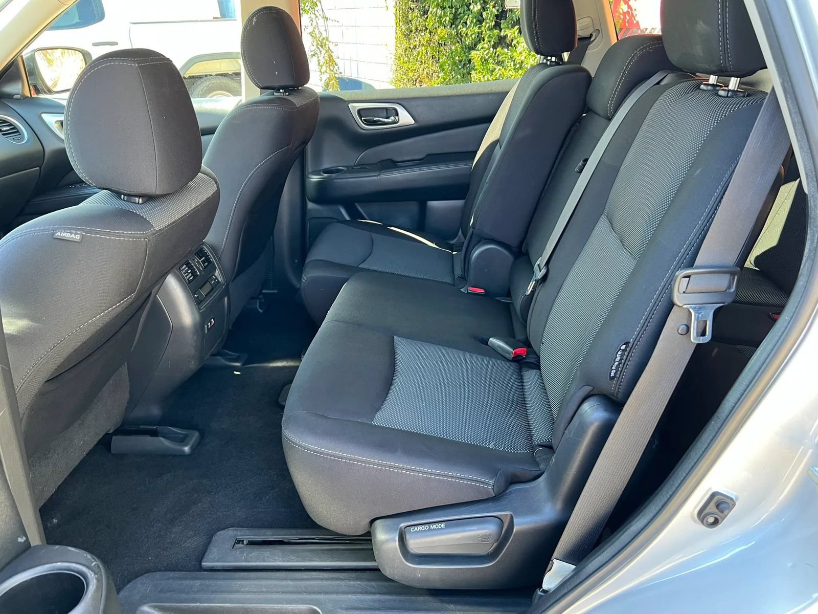 Used 2019 Nissan Pathfinder SV FWD image 9