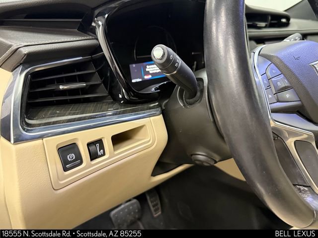 Used 2018 Cadillac XT5 FWD image 14