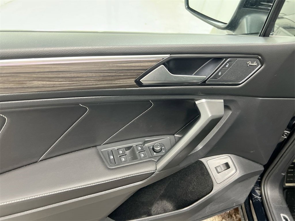 Used 2022 Volkswagen Tiguan SEL R-Line image 22