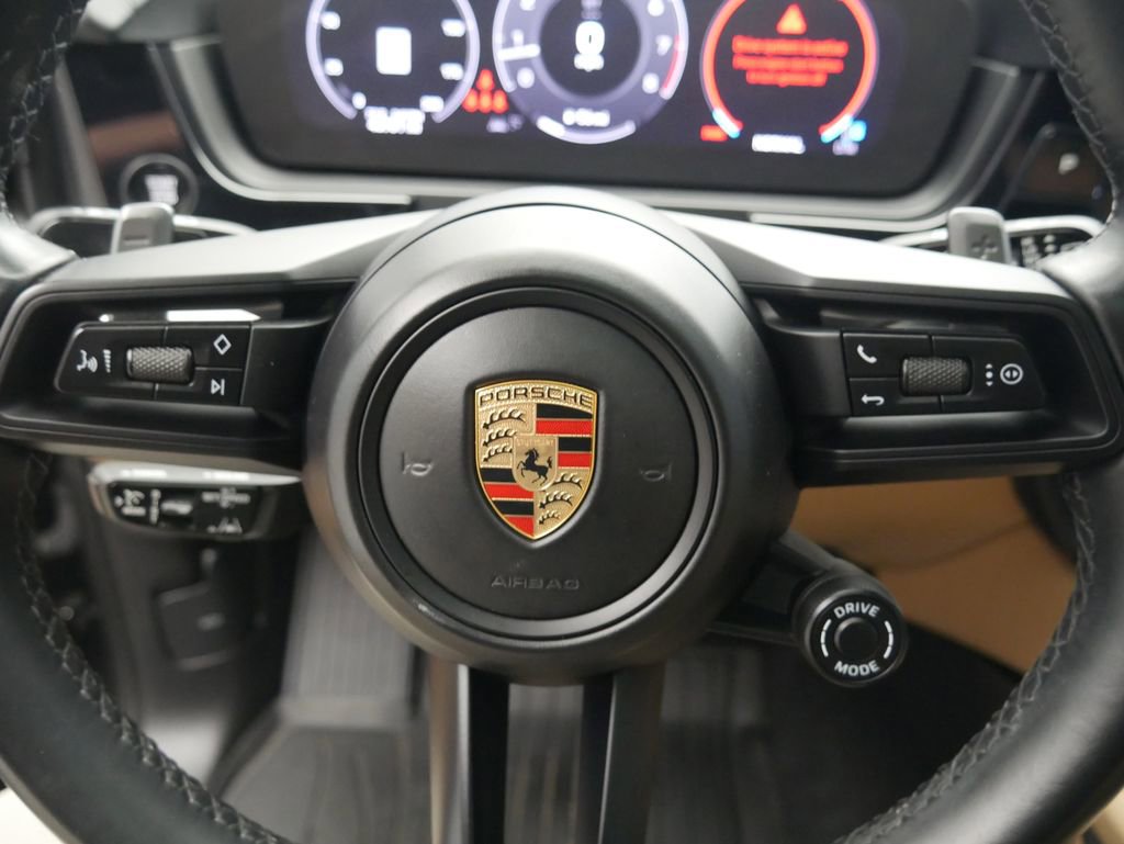 Certified 2024 Porsche Cayenne S AWD/4WD image 32