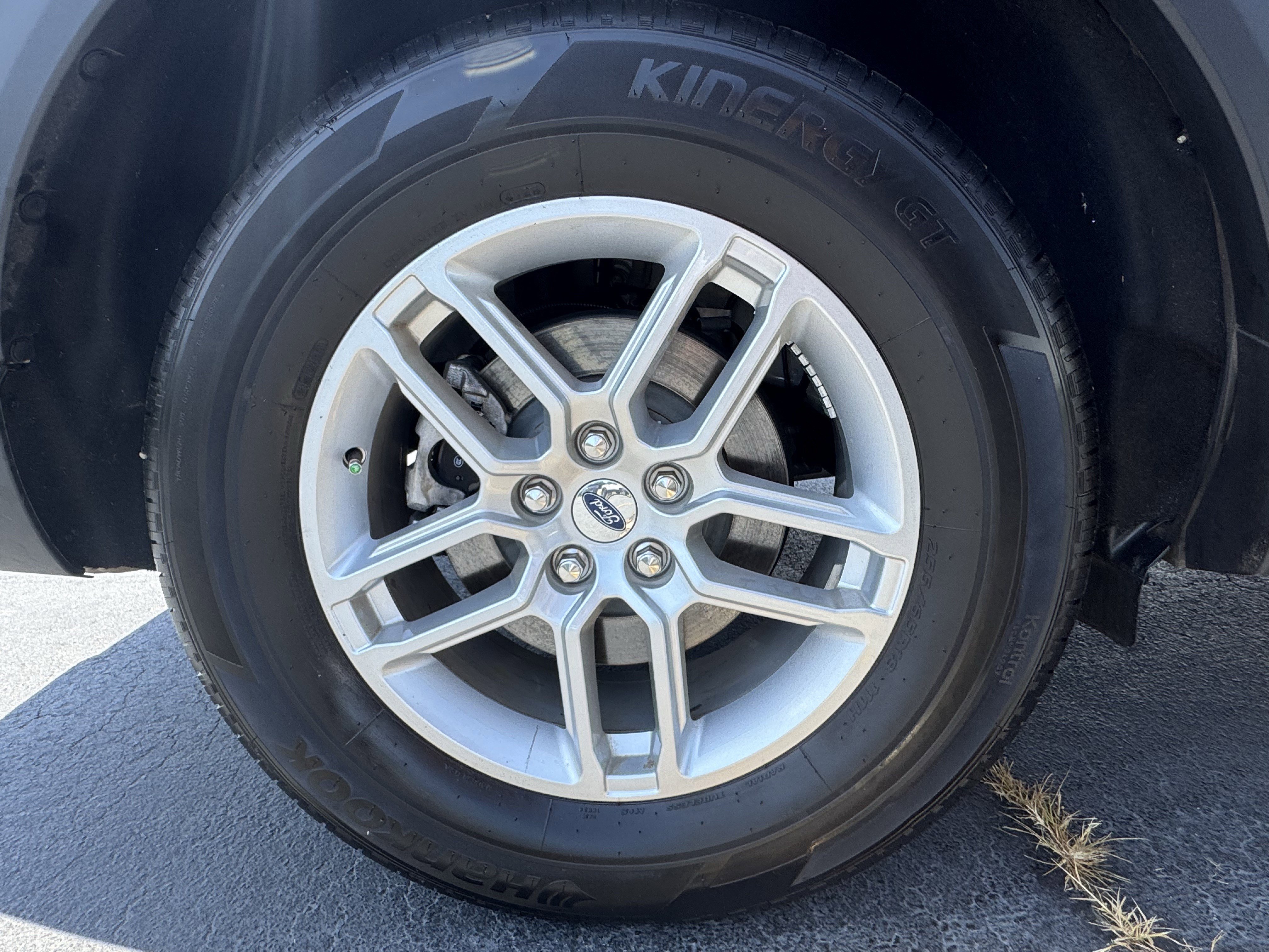 Certified 2026 Ford Explorer Active w/ Active Comfort Package RWD image 21