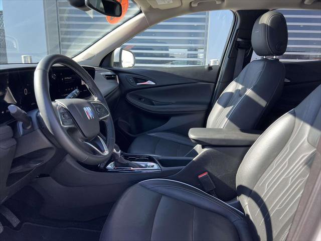 Certified 2025 Buick Encore GX Avenir w/ Avenir Convenience Package image 17