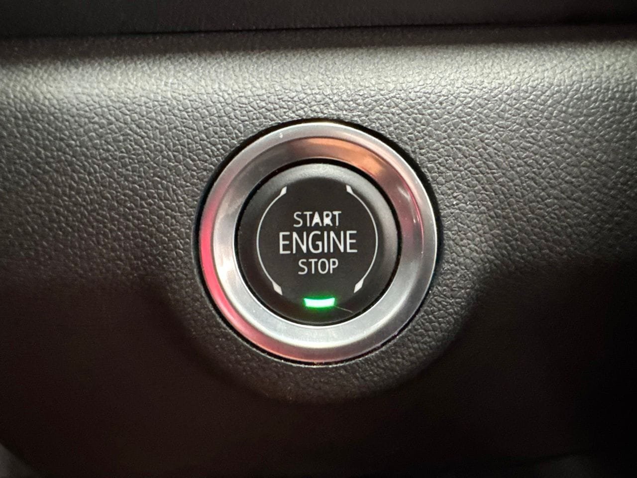 Used 2025 GMC Terrain Elevation w/ Technology Package II AWD/4WD image 22