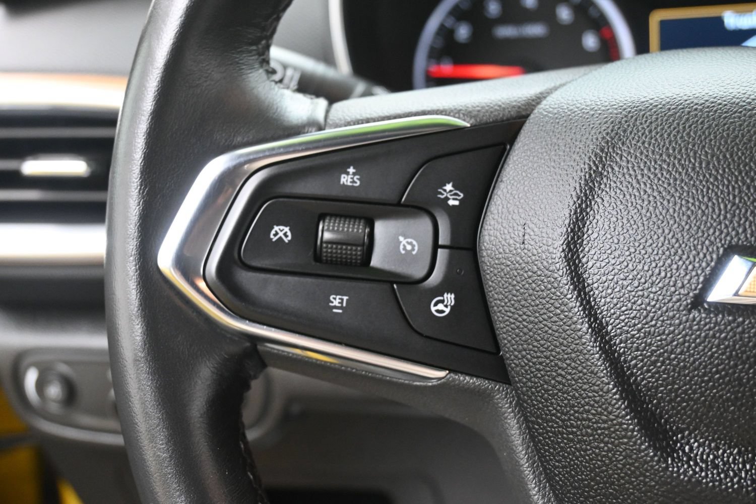 Used 2023 Chevrolet TrailBlazer ACTIV w/ Technology Package AWD/4WD image 21