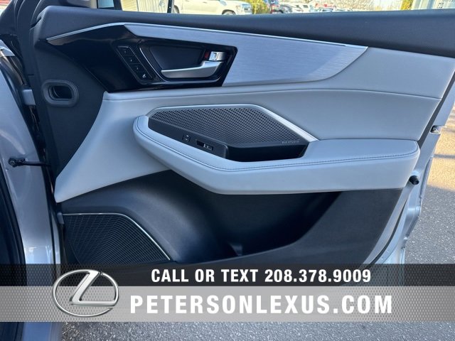 Used 2022 Acura MDX SH-AWD w/ Technology Package image 11