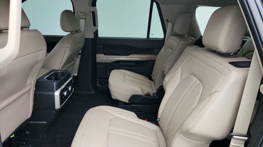 Used 2022 Ford Expedition Max Limited image 22