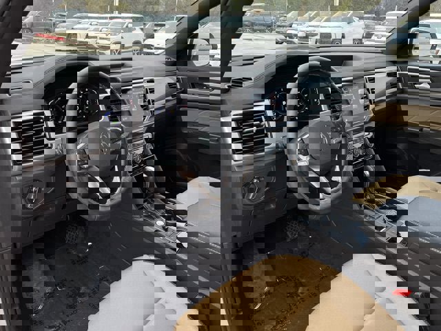 Used 2022 Volkswagen Atlas Cross Sport SE w/ Panoramic Sunroof Package image 11