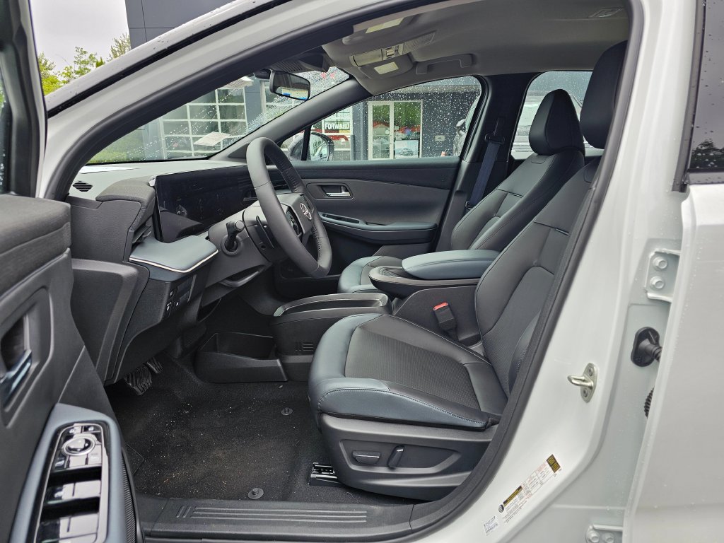 New 2026 Nissan Leaf SV+ w/ Illuminated Package FWD image 16