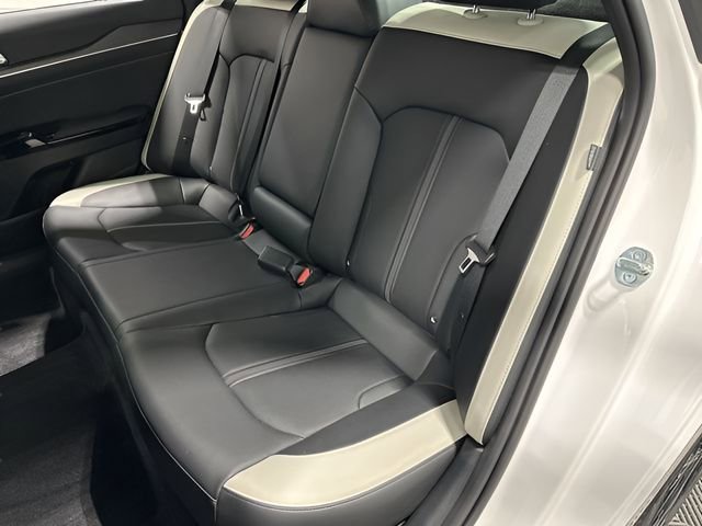 Used 2025 Kia K5 GT-Line w/ GT-Line Premium Package AWD/4WD image 32