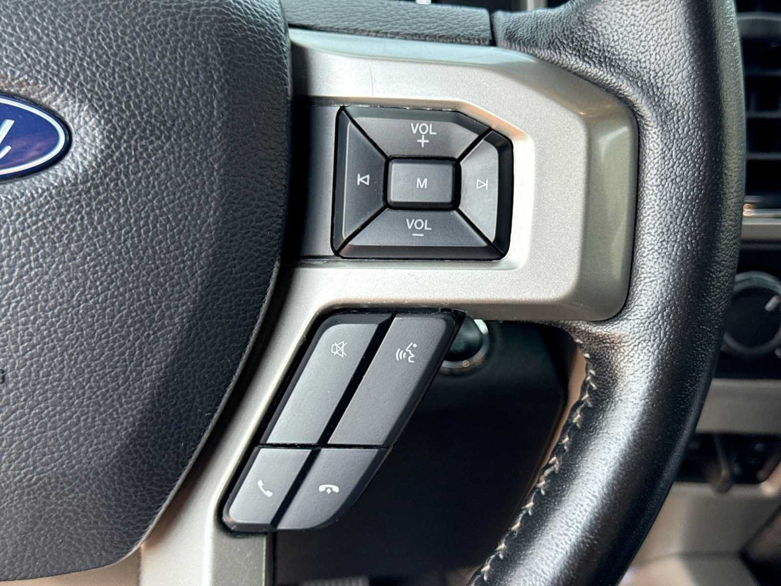 Used 2020 Ford F250 Lariat w/ Lariat Ultimate Package AWD/4WD image 25