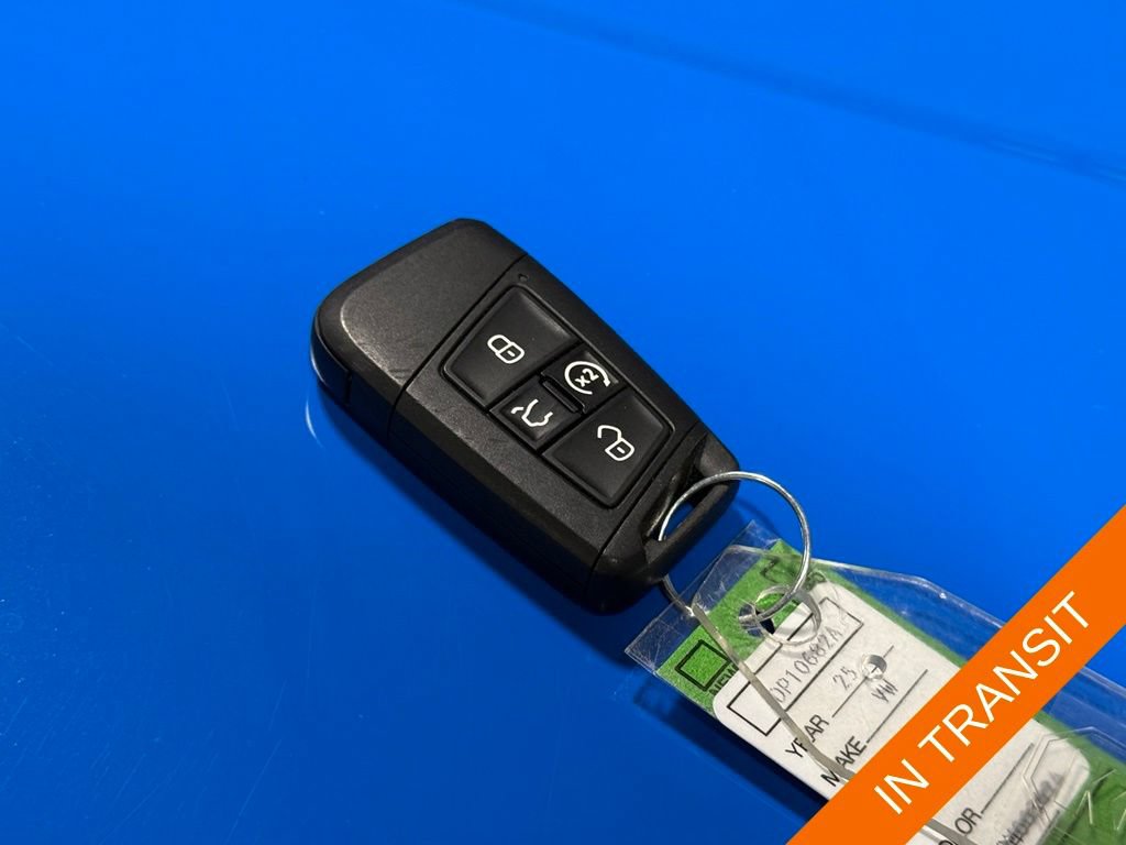 Used 2025 Volkswagen Taos SEL AWD/4WD image 38