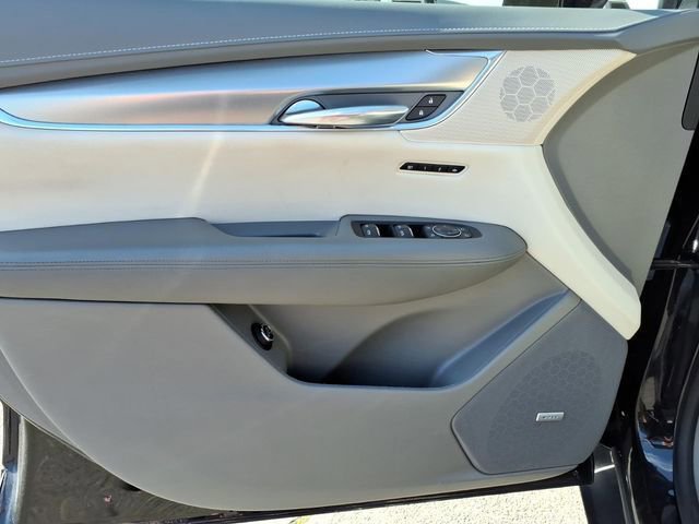 Used 2017 Cadillac XT5 Premium Luxury image 14