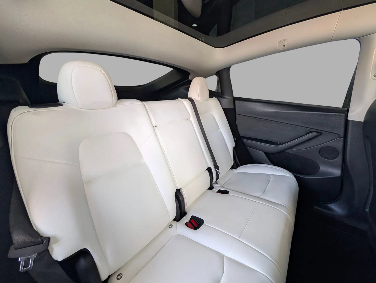 Used 2023 Tesla Model Y Performance AWD/4WD image 24