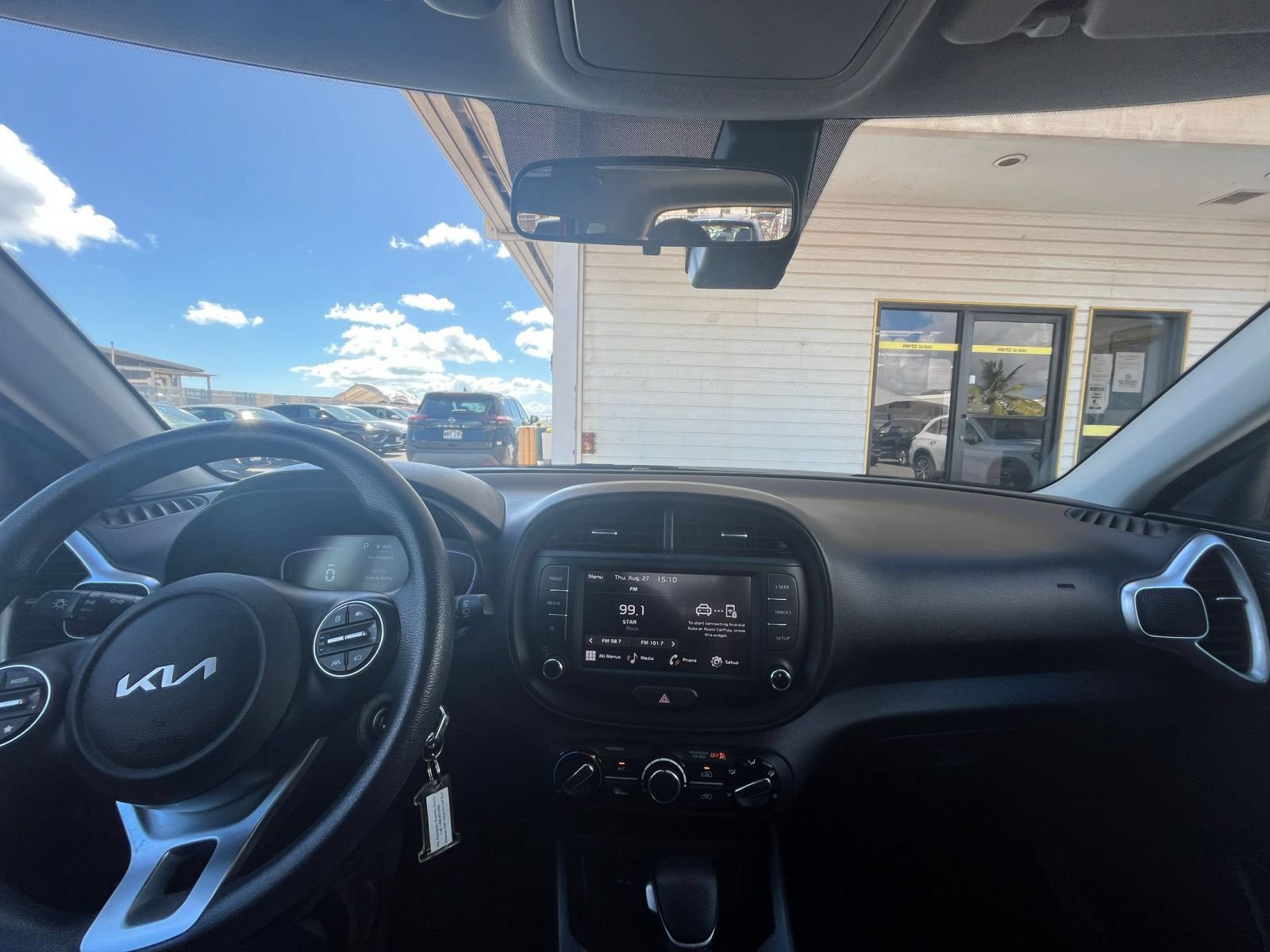 Used 2025 Kia Soul LX w/ LX Technology Package FWD image 30