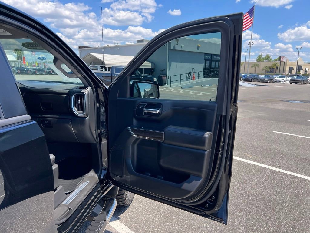 Used 2021 Chevrolet Silverado 1500 LT w/ Z71 Off-Road Package AWD/4WD image 40