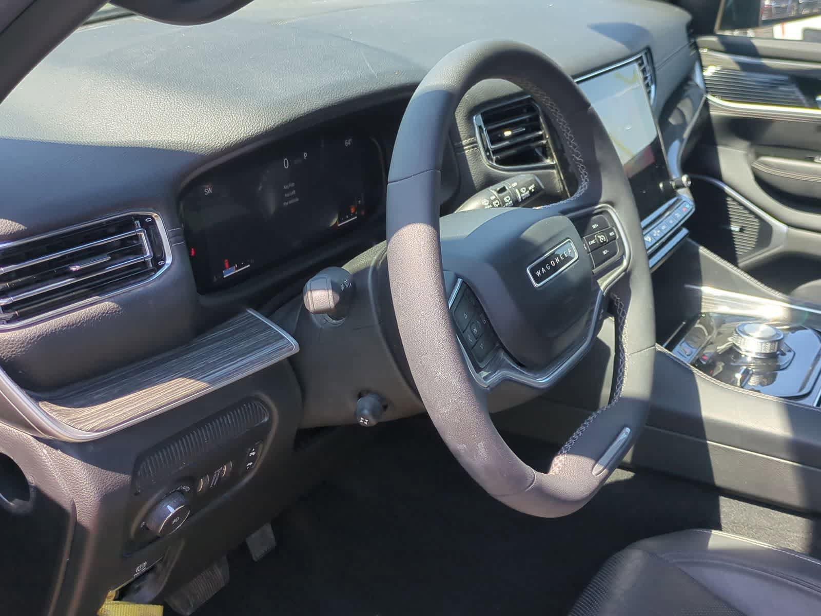 Used 2022 Jeep Wagoneer Series II AWD/4WD image 10