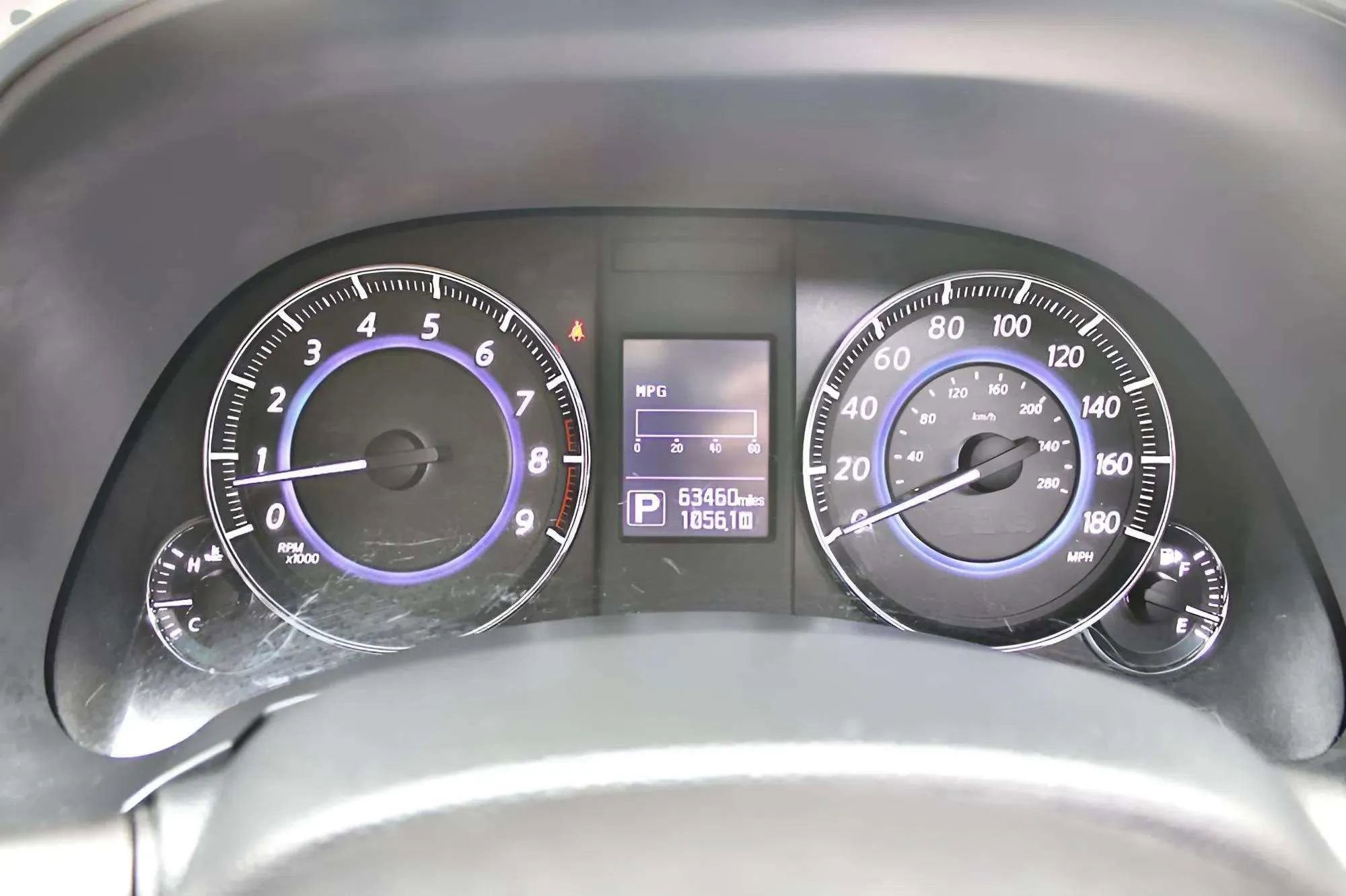Used 2017 INFINITI QX70 3.7 w/ Premium Package image 16