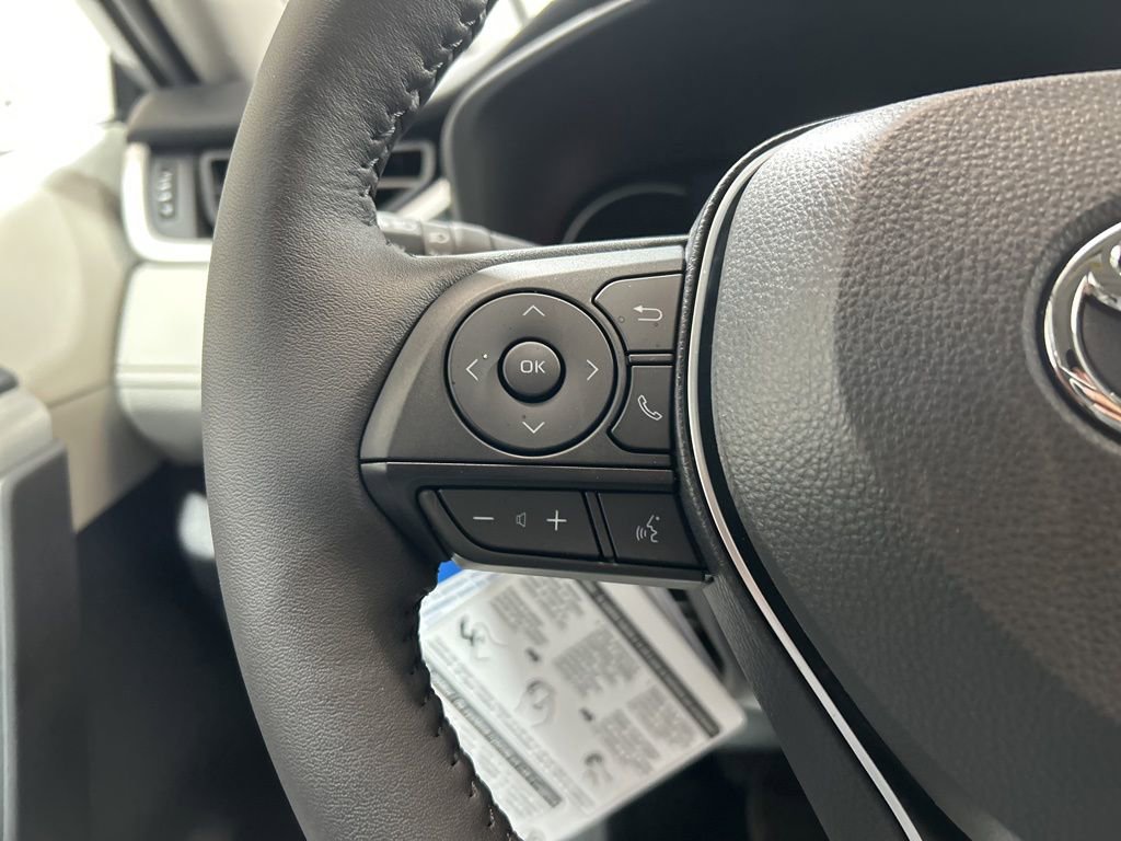 Used 2025 Toyota RAV4 XLE Premium image 22