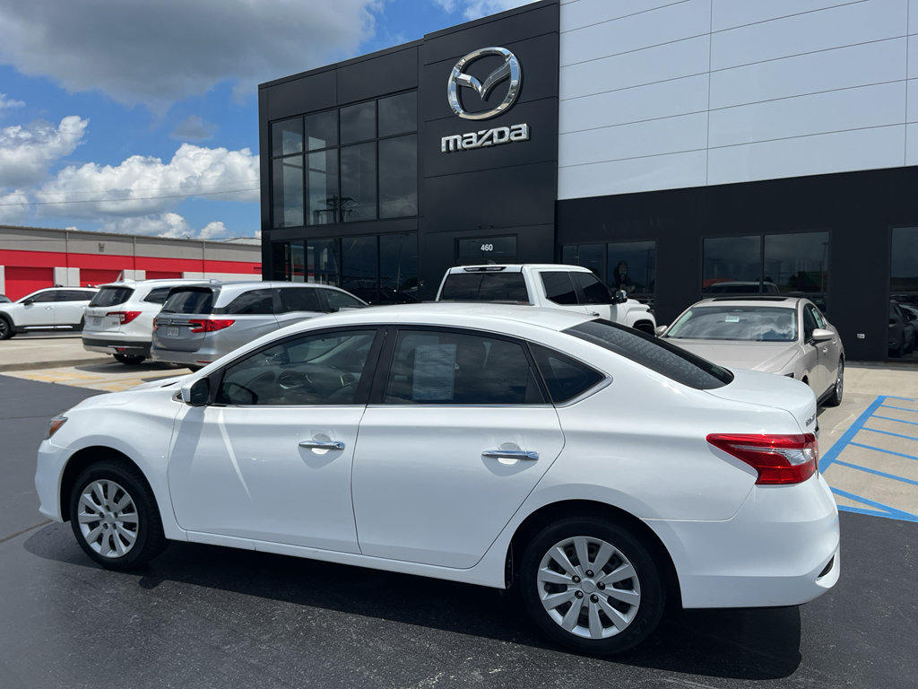 Used 2016 Nissan Sentra S FWD image 3