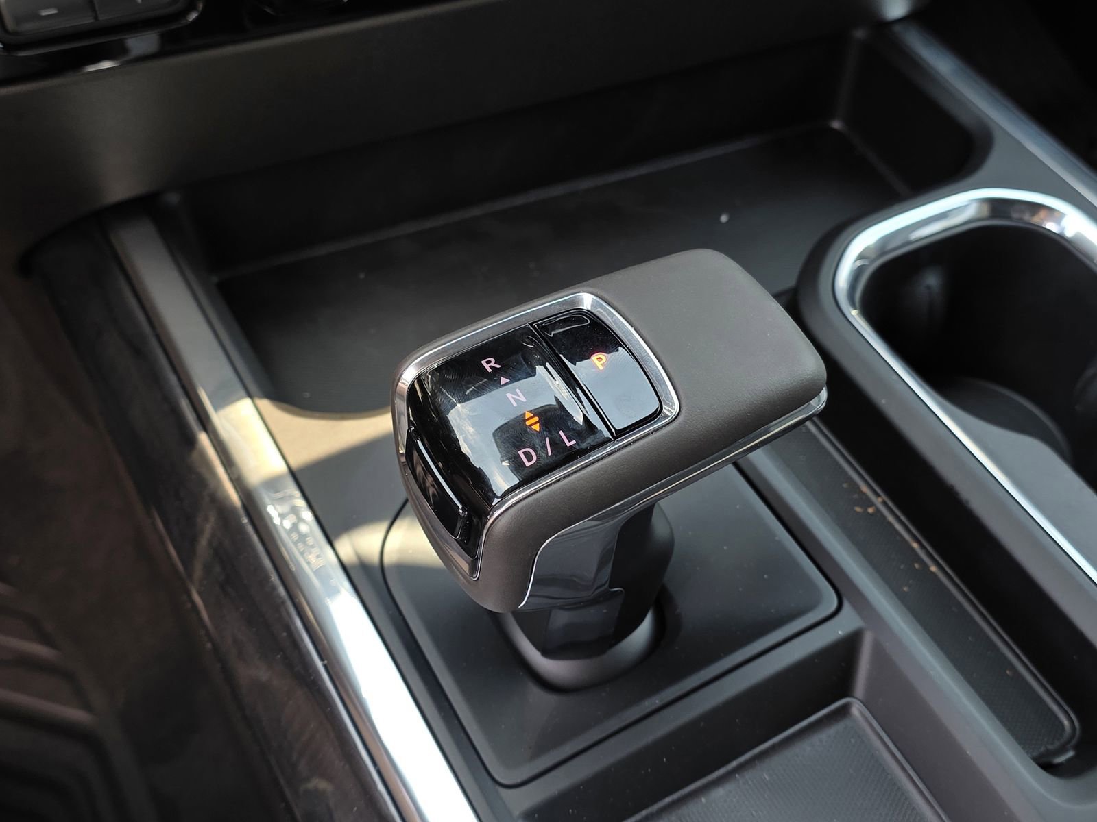 New 2026 Chevrolet Silverado 1500 LTZ w/ LTZ Premium Package AWD/4WD image 13