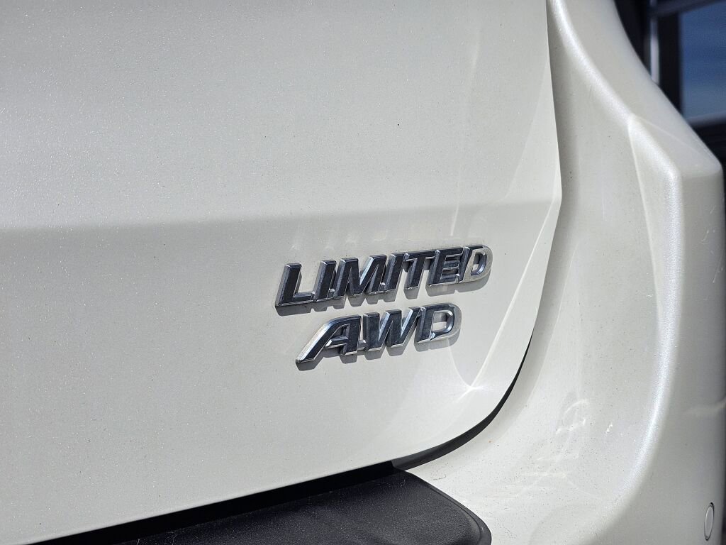 Used 2018 Toyota Sienna Limited AWD/4WD image 15