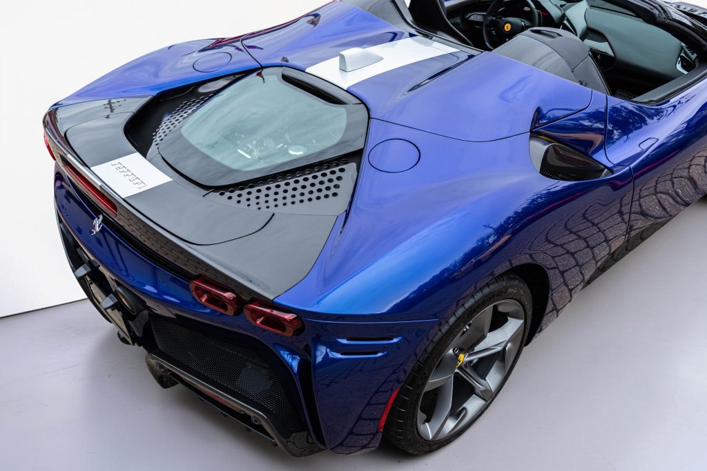Used 2024 Ferrari SF90 Spider AWD/4WD image 21