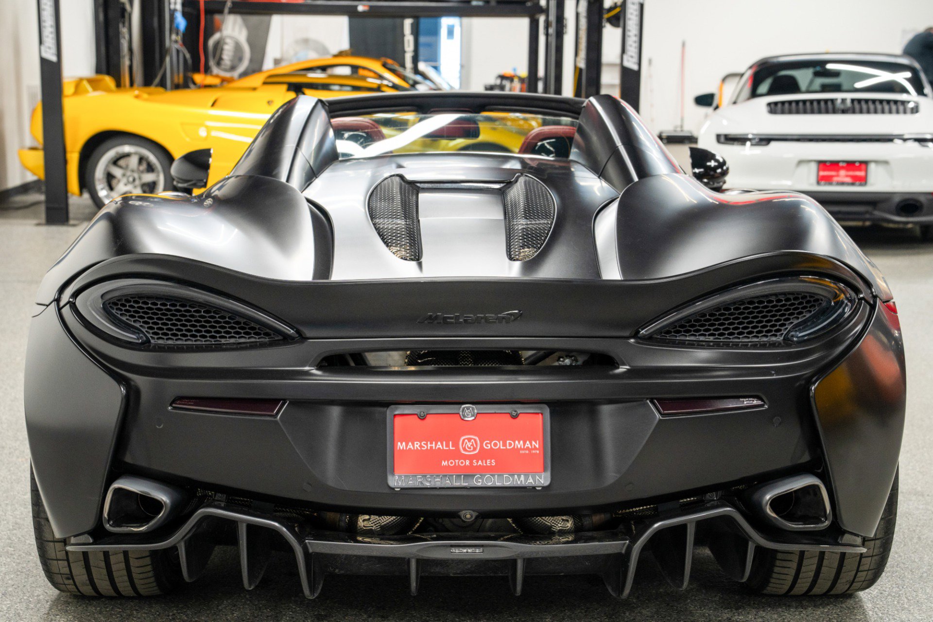 Used 2018 McLaren 570S Spider image 7