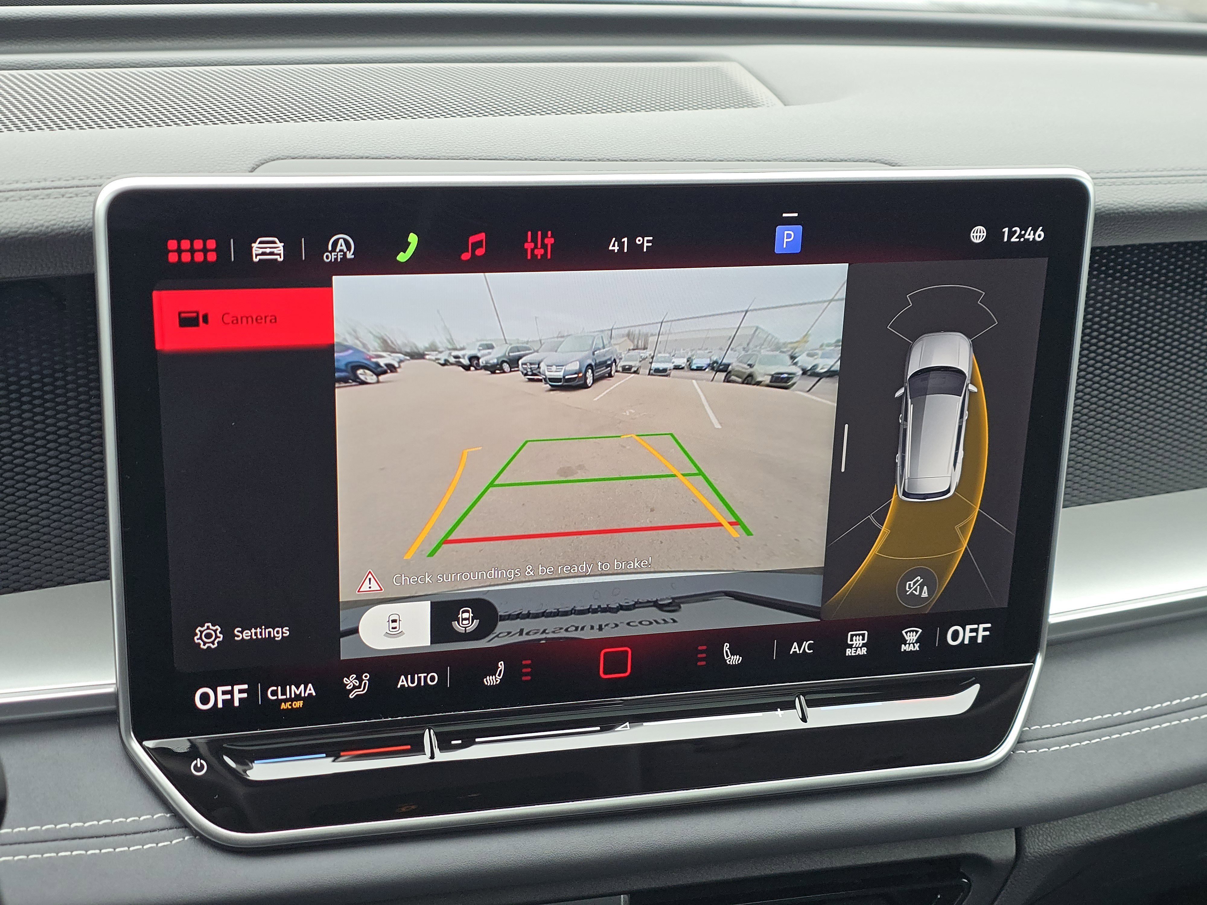 New 2026 Volkswagen Tiguan SE image 13