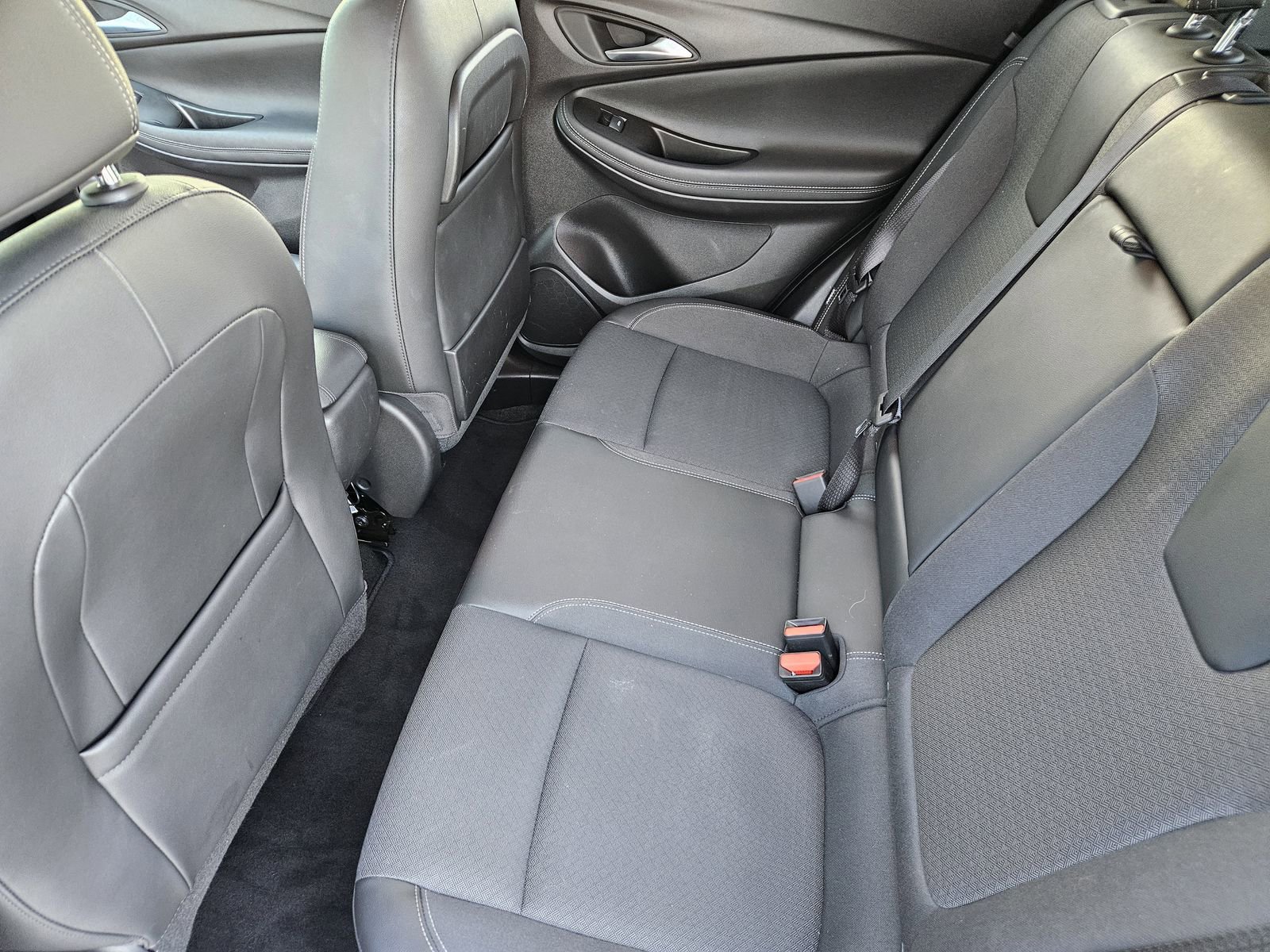 Used 2023 Buick Encore GX Select w/ Sport Touring Package image 33