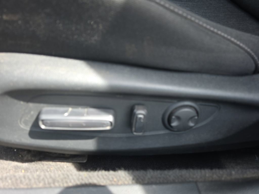 Used 2023 Honda Accord EX image 11