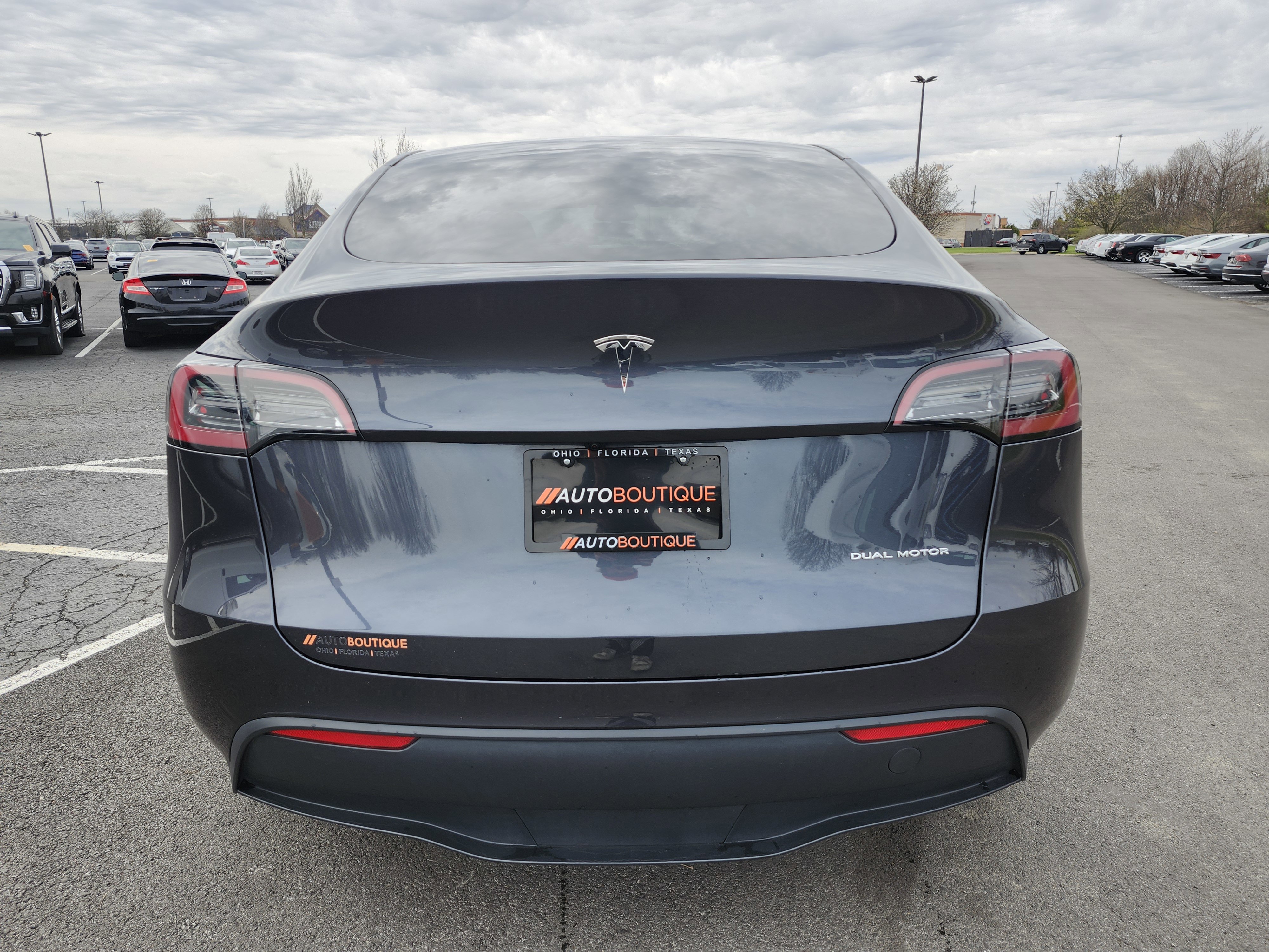 Used 2024 Tesla Model Y Long Range AWD/4WD image 16